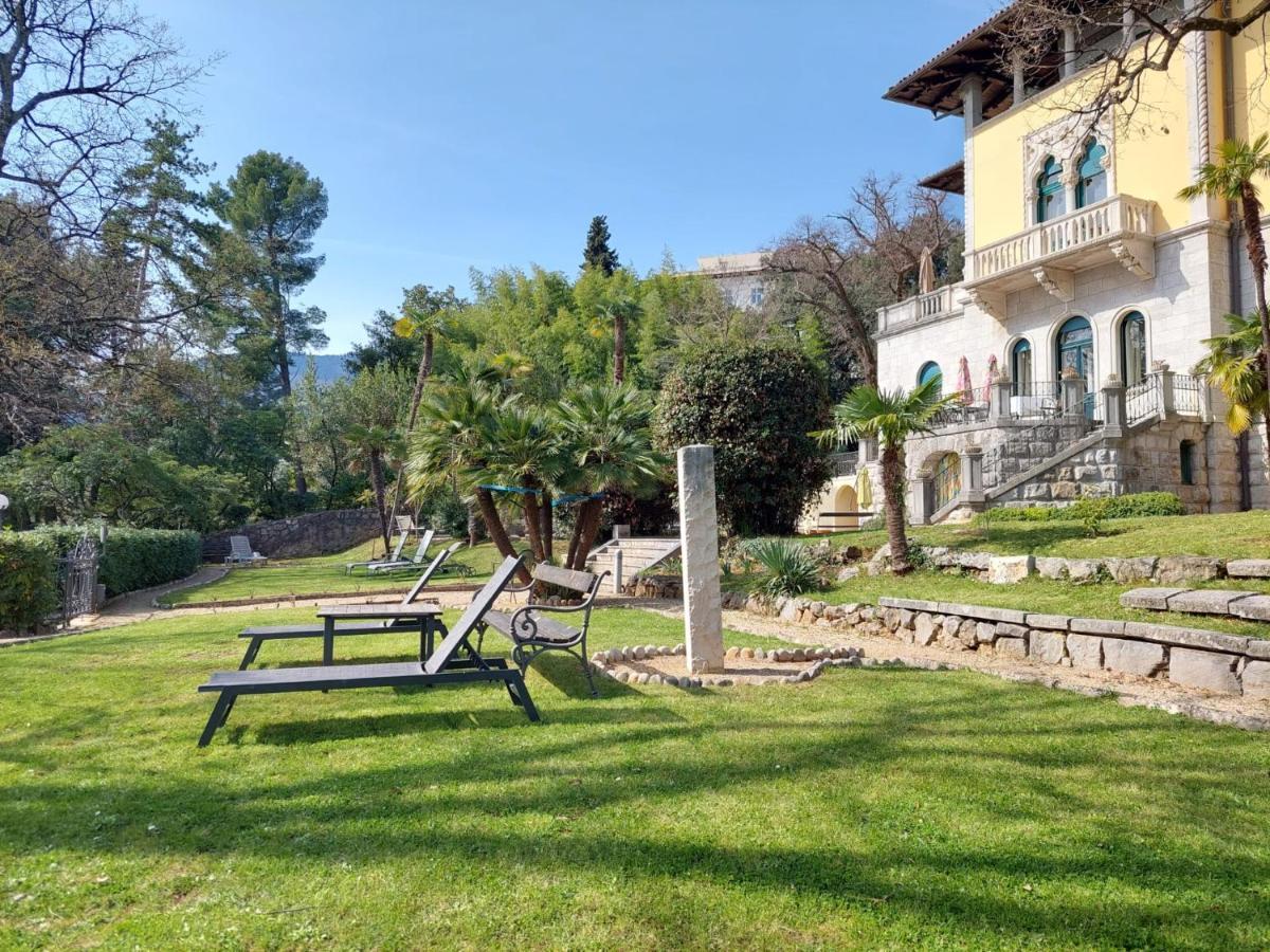 Hotel Villa Astra Lovran Exteriér fotografie