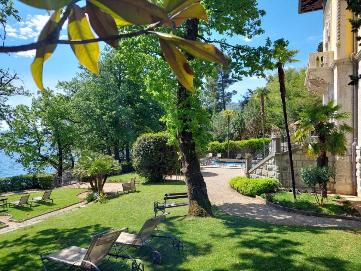Hotel Villa Astra Lovran Exteriér fotografie