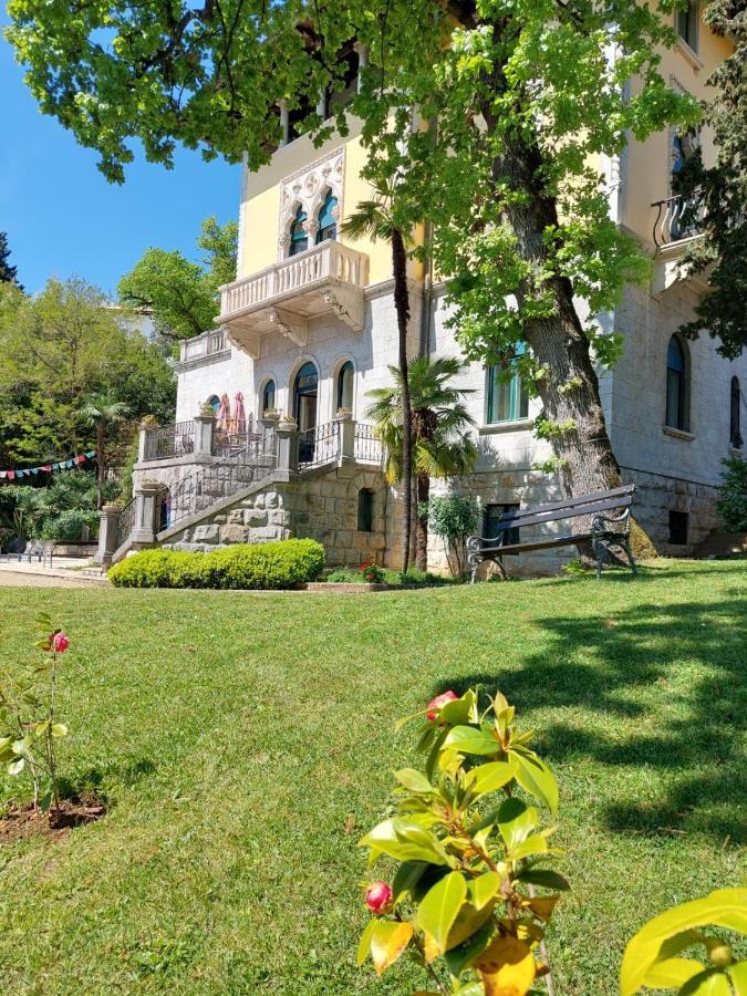 Hotel Villa Astra Lovran Exteriér fotografie