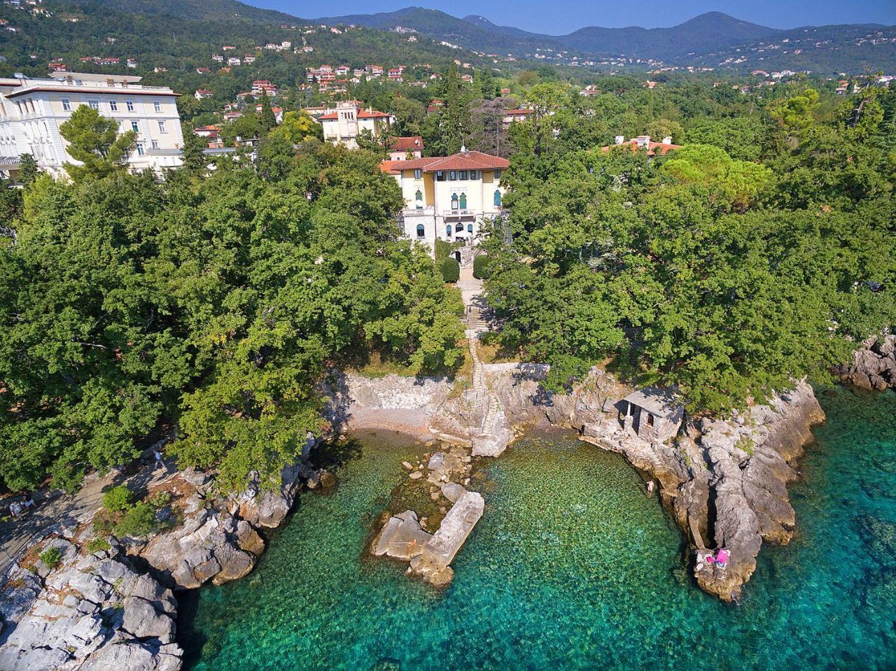 Hotel Villa Astra Lovran Exteriér fotografie