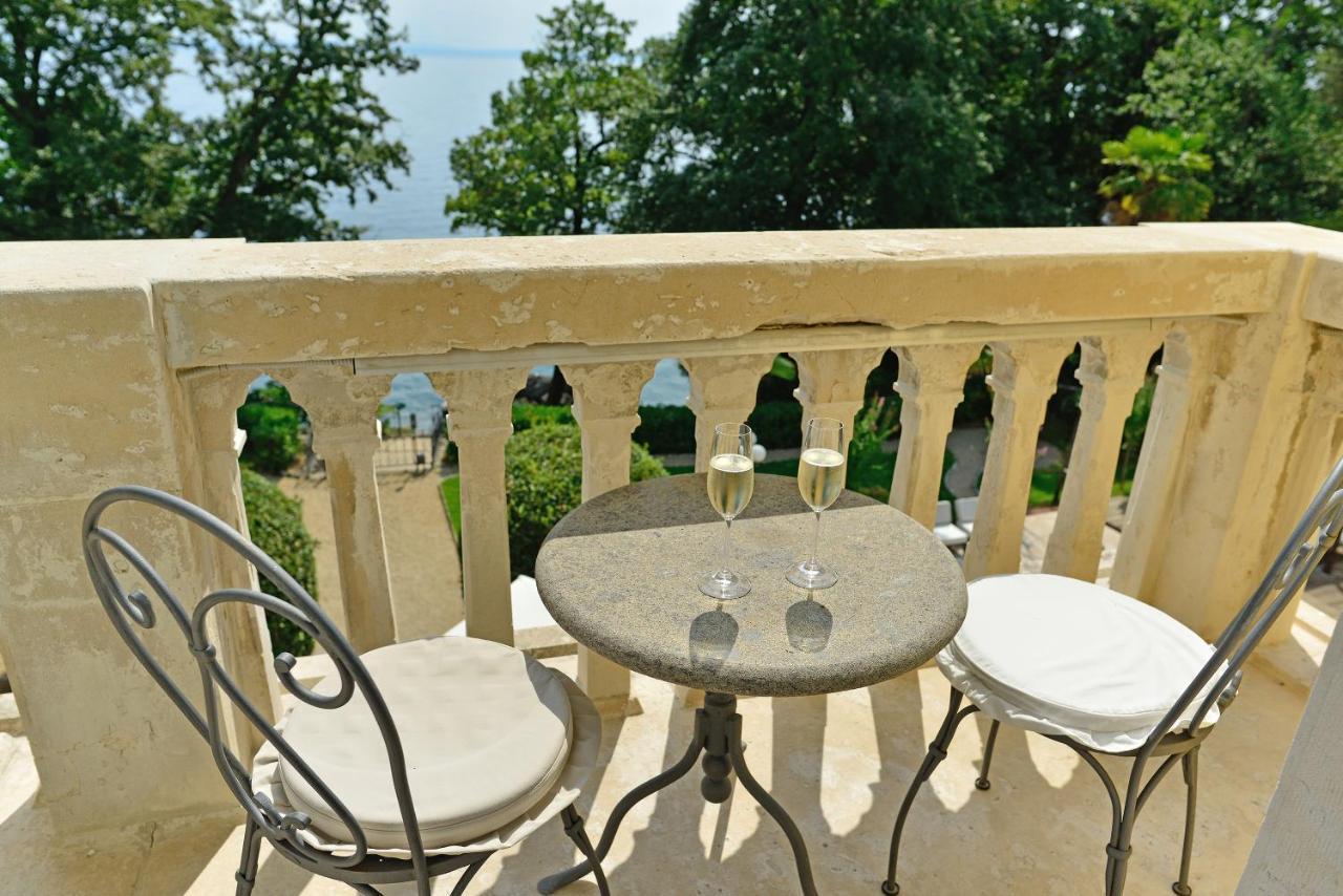 Hotel Villa Astra Lovran Exteriér fotografie