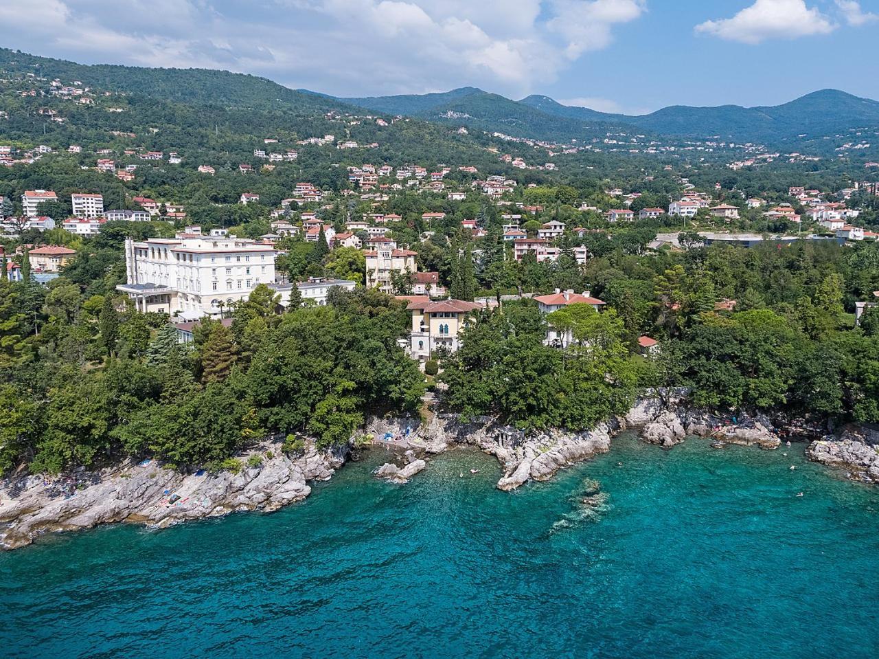 Hotel Villa Astra Lovran Exteriér fotografie